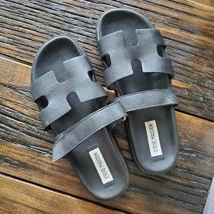 Steve Madden Mayven Slides